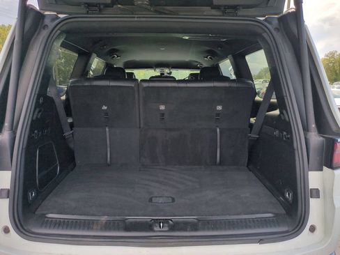 Used 2024 Jeep Wagoneer Series II w/ Flexible Seating Group RWD image 32