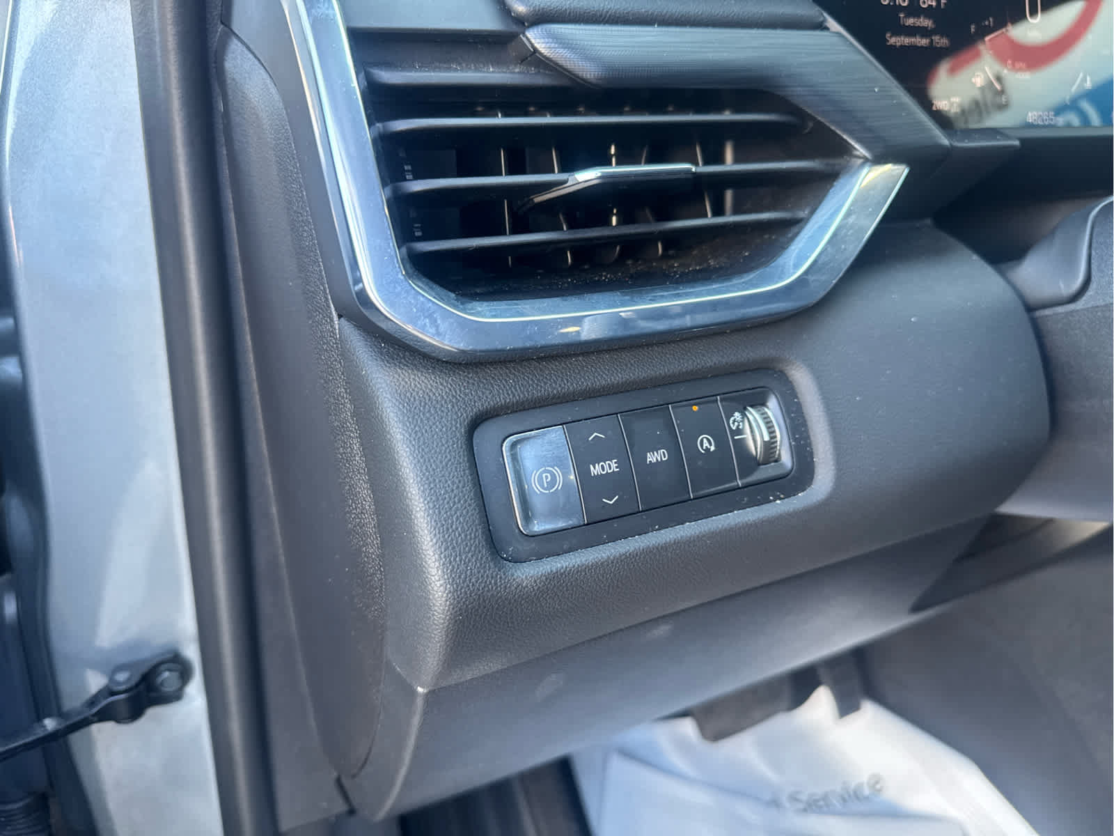 Used 2024 GMC Acadia Elevation AWD/4WD image 25