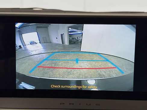 Used 2024 Toyota Prius Prime Premium FWD image 16