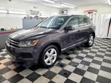 Used 2013 Volkswagen Touareg Sport image 2