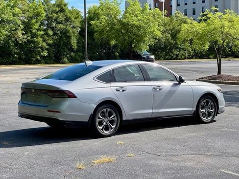 Used 2023 Honda Accord EX-L image 8