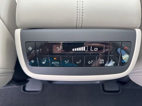 New 2026 Nissan Pathfinder SL w/ SL Premium Package FWD image 18