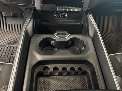 Used 2022 RAM 1500 Laramie w/ Sport Appearance Package AWD/4WD image 16
