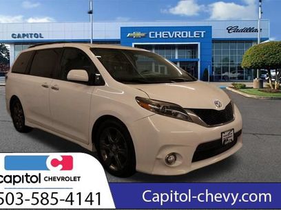 Used 2016 Toyota Sienna SE