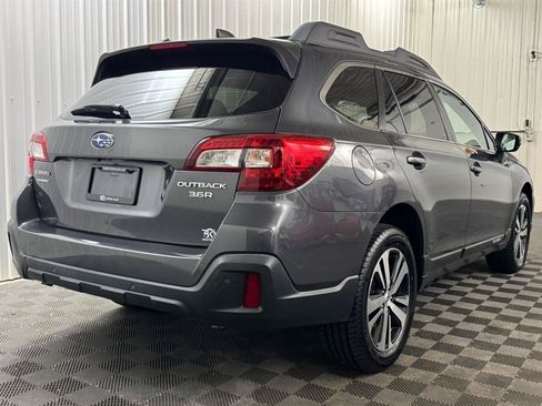 Used 2019 Subaru Outback 3.6R Limited AWD/4WD image 4