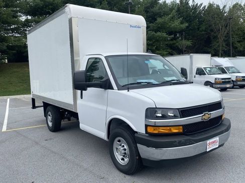 New 2025 Chevrolet Express 3500 w/ Power Convenience Package image 32