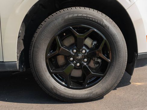 Used 2024 Ford Maverick Lariat w/ FX4 Off-Road Package AWD/4WD image 5