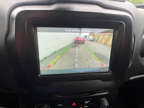 Used 2021 Jeep Renegade Sport FWD image 26