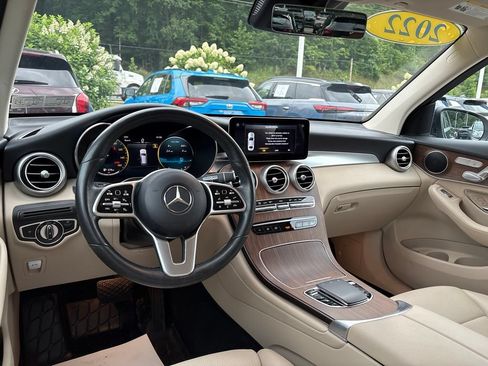Used 2022 Mercedes-Benz GLC 300 4MATIC image 11