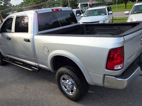 Used 2013 RAM 2500 Tradesman w/ Chrome Appearance Group AWD/4WD image 9