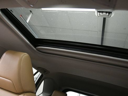 Used 2023 Toyota RAV4 Limited AWD/4WD image 20