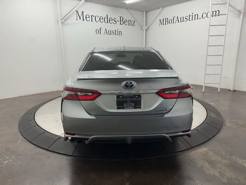 Used 2022 Toyota Camry SE image 6
