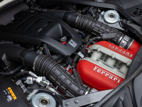 Certified 2023 Ferrari Purosangue image 17