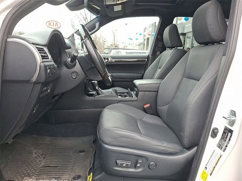 Used 2023 Lexus GX 460 Premium image 14