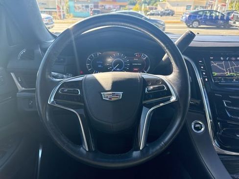 Used 2019 Cadillac Escalade ESV Platinum image 9