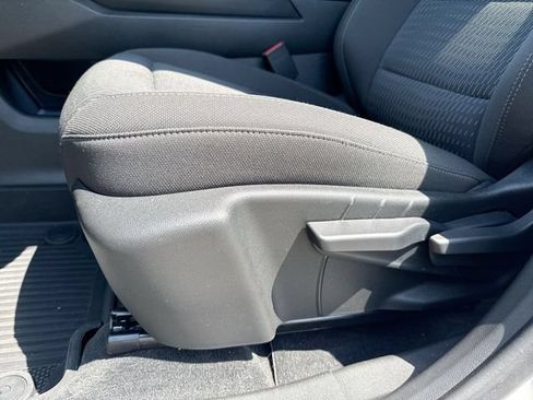Certified 2026 Chevrolet Equinox LT FWD image 12