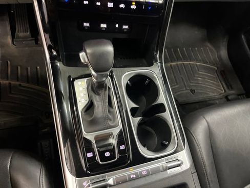 Certified 2022 Kia Carnival SX image 16