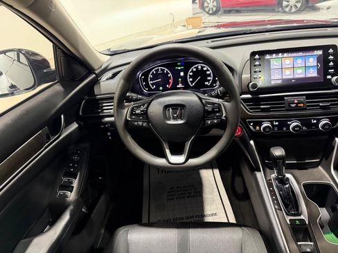 Used 2018 Honda Accord EX image 24