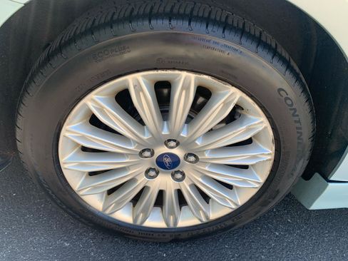 Used 2014 Ford Fusion Energi Titanium FWD image 25