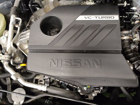 Used 2023 Nissan Rogue SV image 30