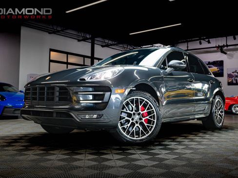 Used 2018 Porsche Macan Turbo image 1