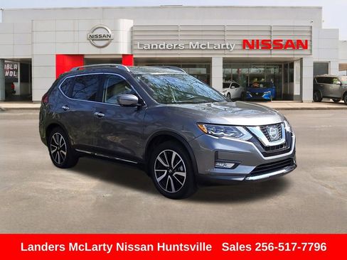 Used 2017 Nissan Rogue SL w/ SL Premium Package image 1