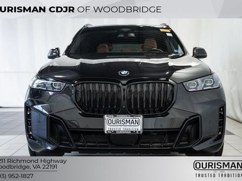 Used 2024 BMW X5 xDrive40i w/ M Sport Package AWD/4WD image 2