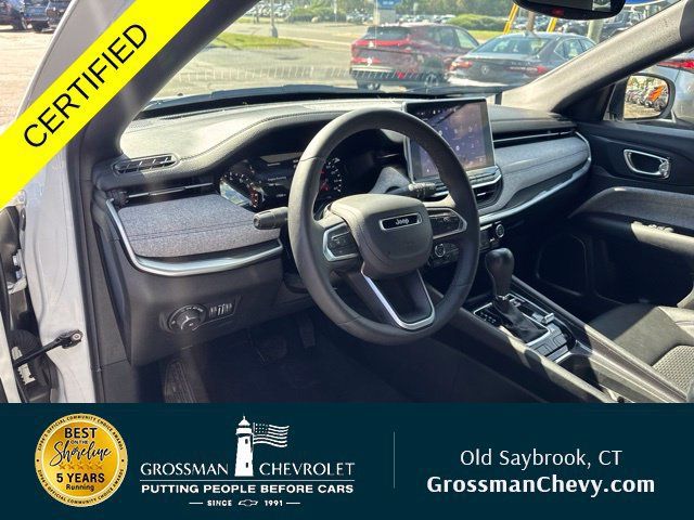 Used 2024 Jeep Compass Latitude w/ Convenience Group AWD/4WD image 9
