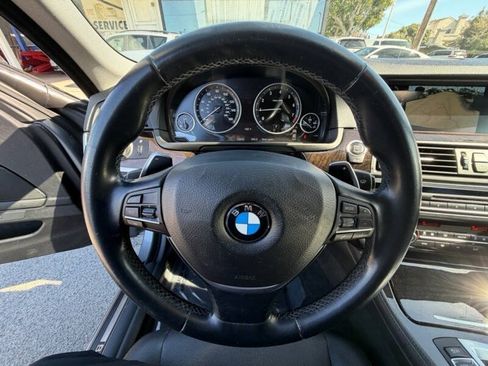 Used 2016 BMW 528i Sedan RWD image 11