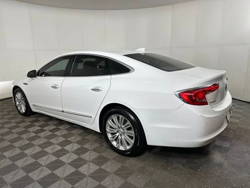 Used 2018 Buick LaCrosse Essence image 5