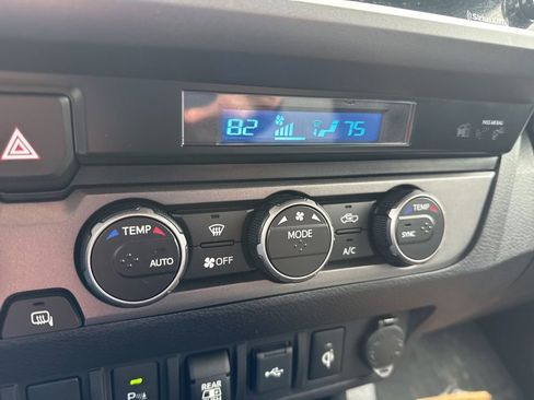 Used 2021 Toyota Tacoma TRD Sport image 24