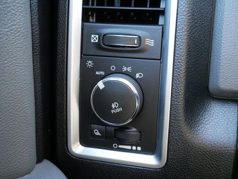 Used 2016 RAM 1500 Big Horn image 24