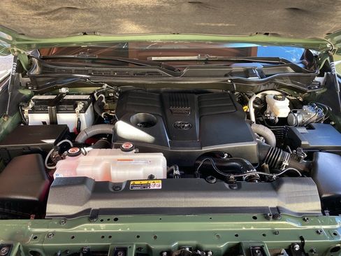 Used 2023 Toyota Tundra SR5 w/ SR5 Premium Package RWD image 40