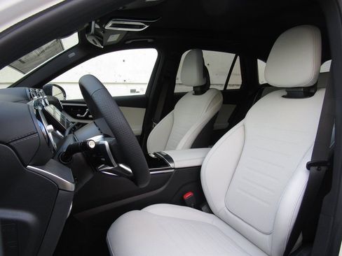 New 2026 Mercedes-Benz GLC 300 4MATIC image 10