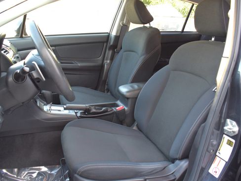 Used 2014 Subaru Crosstrek 2.0i Premium w/ Moonroof Package AWD/4WD image 13