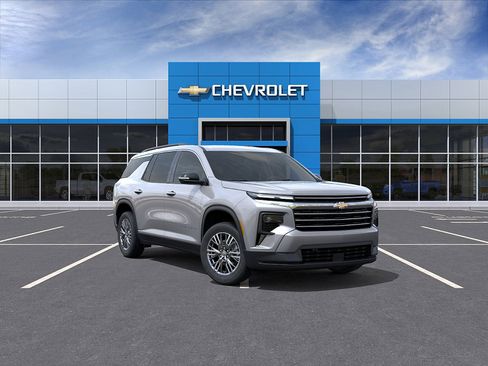 New 2026 Chevrolet Traverse LT w/ Driver Confidence Package FWD image 1