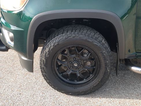 Used 2015 Chevrolet Colorado Z71 AWD/4WD image 10