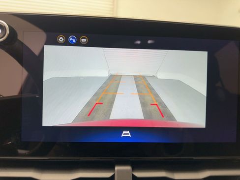 New 2026 Chevrolet Equinox LT image 23