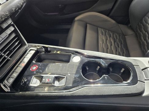 New 2026 Audi RS e-tron GT performance image 13