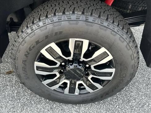 New 2026 GMC Sierra 2500 Denali Ultimate AWD/4WD image 17