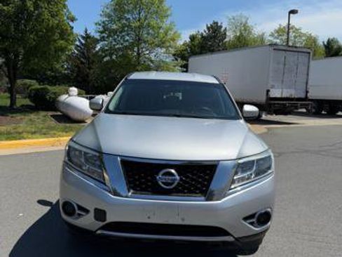 Used 2014 Nissan Pathfinder S image 8