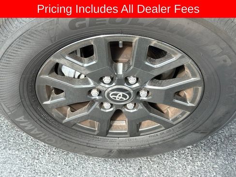 Used 2025 Toyota 4Runner SR5 AWD/4WD image 2
