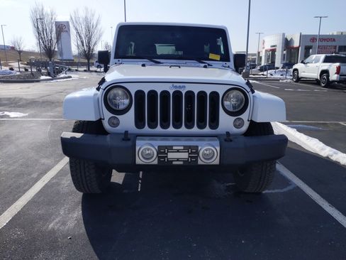 Used 2014 Jeep Wrangler Unlimited Sahara w/ Connectivity Group image 3