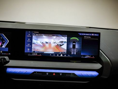 Certified 2025 BMW X3 xDrive30i w/ M Sport Package image 24