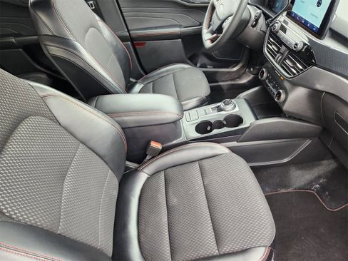 Used 2023 Ford Escape ST-Line image 25