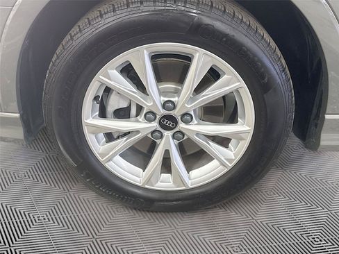 Certified 2025 Audi Q3 2.0T Premium w/ Convenience Package AWD/4WD image 31