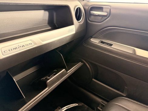 Used 2016 Jeep Compass High Altitude FWD image 43