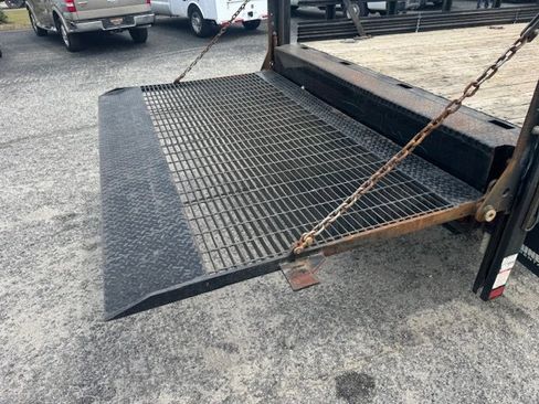 Used 2016 Ford F350 XL w/ Power Equipment Group image 9