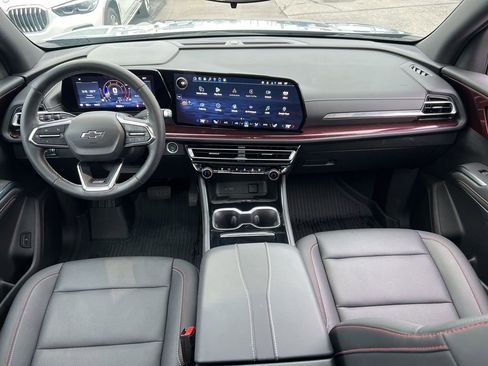 Used 2025 Chevrolet Traverse Z71 w/ Driver Confidence Package image 29