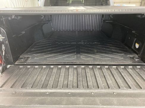 Used 2019 Toyota Tacoma TRD Off-Road AWD/4WD image 10